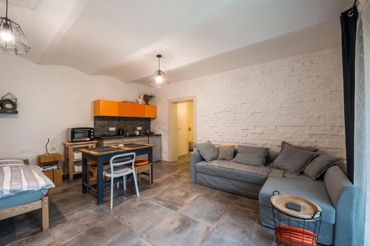 Apartman Ve Dvore Ratiskovice Exterior foto