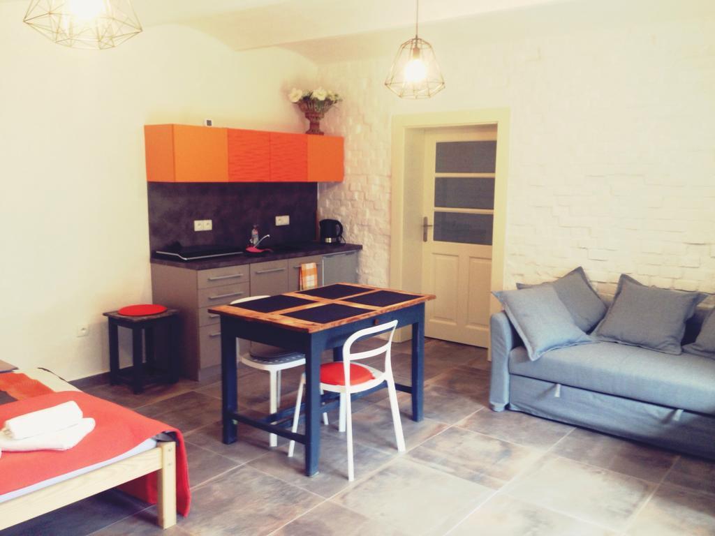 Apartman Ve Dvore Ratiskovice Exterior foto